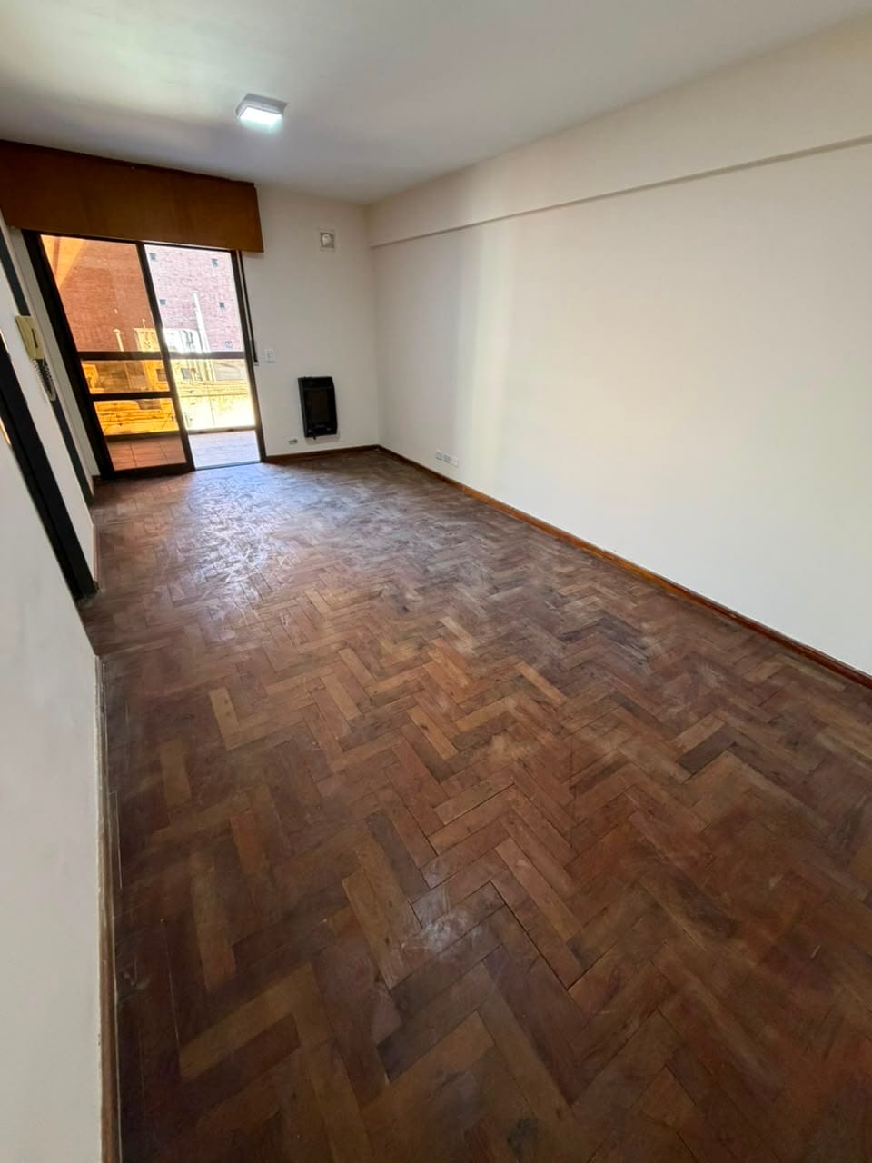 Departamento de 2 dormitorios en venta en calle ituzaingó 594 de barrio Nueva Córdoba, living comedor amplio, vende Carrizo Congin Inmobiliaria