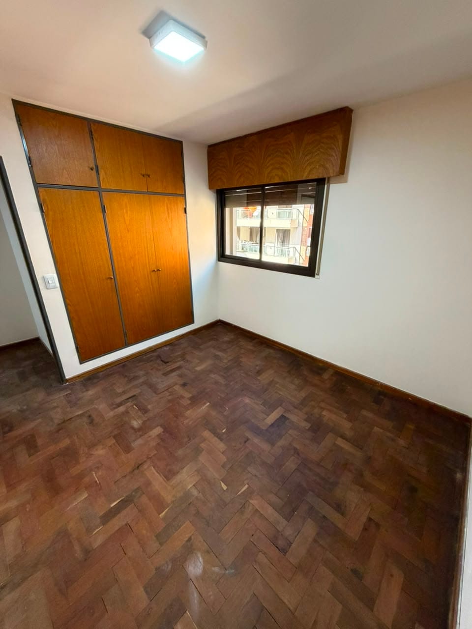 Departamento de 2 dormitorios en venta en calle ituzaingó 594 de barrio Nueva Córdoba, dormitorio secundario, vende Carrizo Congin Inmobiliaria