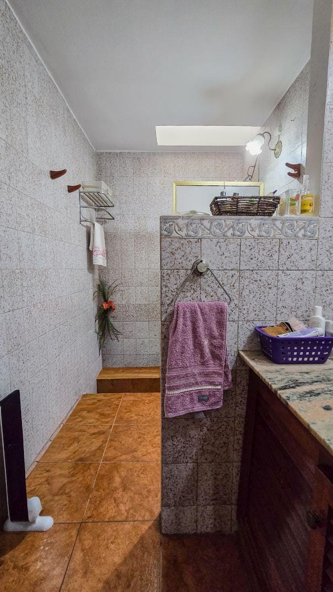 Baño y antebaño casa en venta en barrio Bajo Palermo de la ciudad de Córdoba