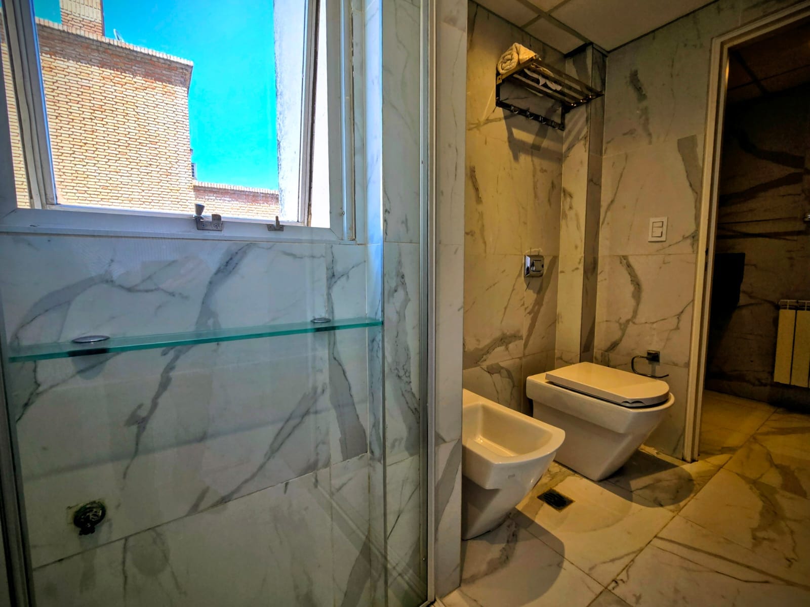 Baño secundario departamento en venta chacabuco 540 Nueva Córdoba Carrizo Congin Inmobiliaria