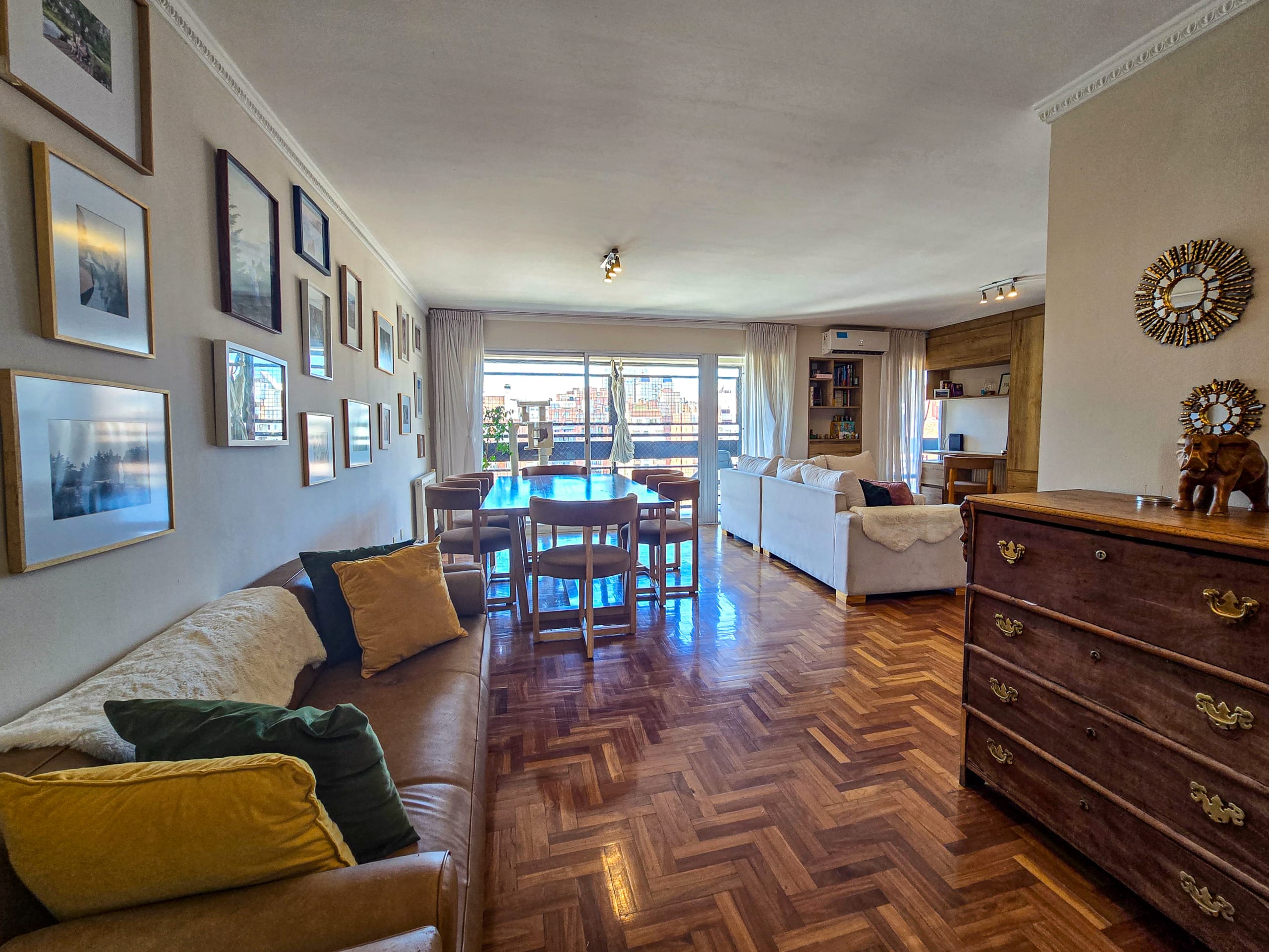 Comedor departamento en venta chacabuco 540 Nueva Córdoba Carrizo Congin Inmobiliaria