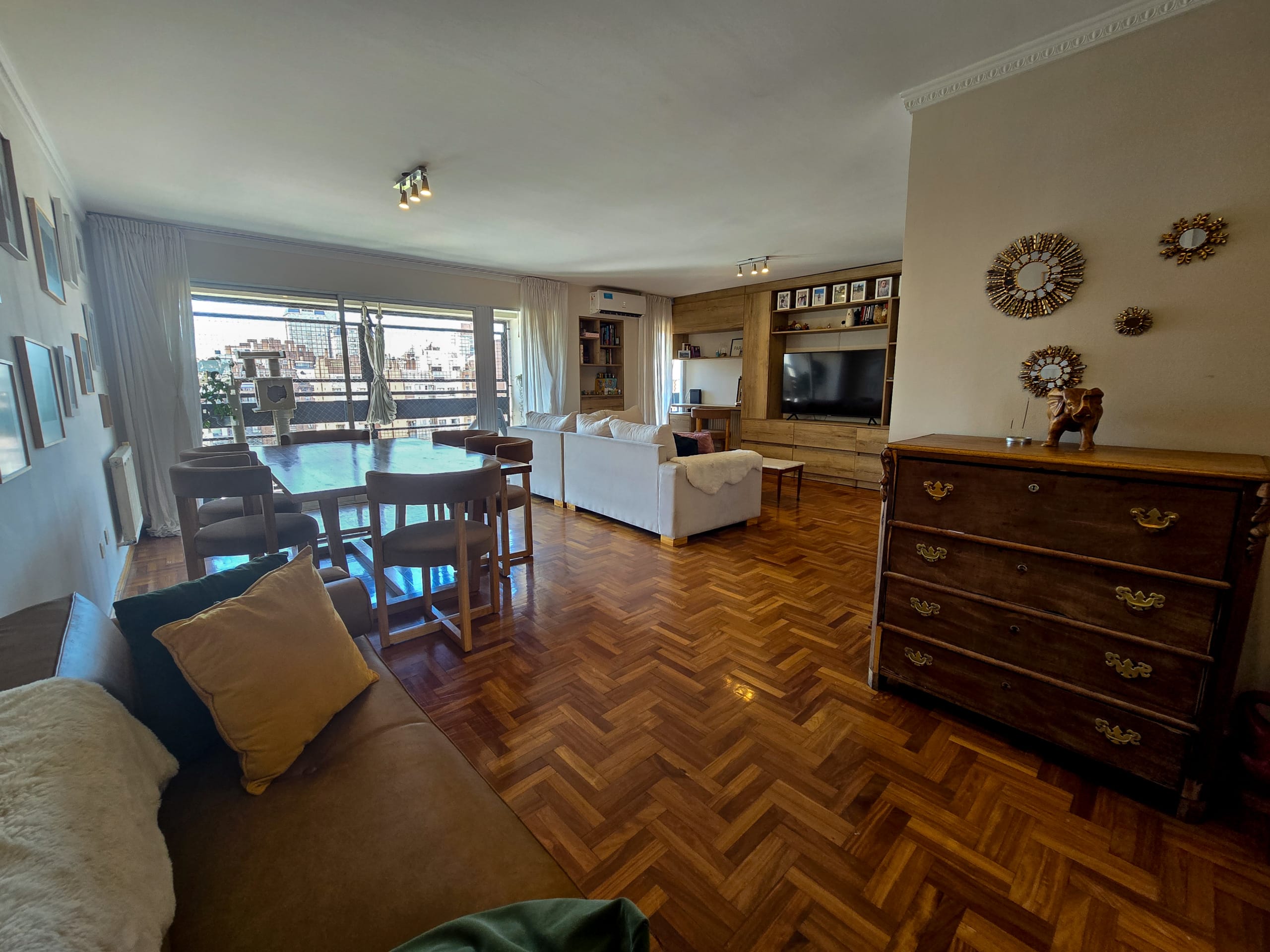 Living comedor departamento en venta chacabuco 540 Nueva Córdoba Carrizo Congin Inmobiliaria