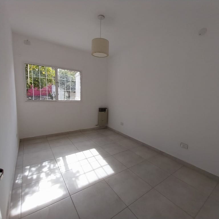 casa alquiler 3 dormitorios zona norte recta martinoli barrio la salle córdoba dormitorio planta baja frente, alquila Carrizo Congin Inmobiliaria
