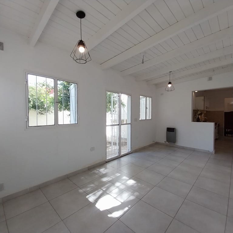 casa alquiler 3 dormitorios zona norte recta martinoli barrio la salle córdoba living comedor vista patio, alquila Carrizo Congin Inmobiliaria