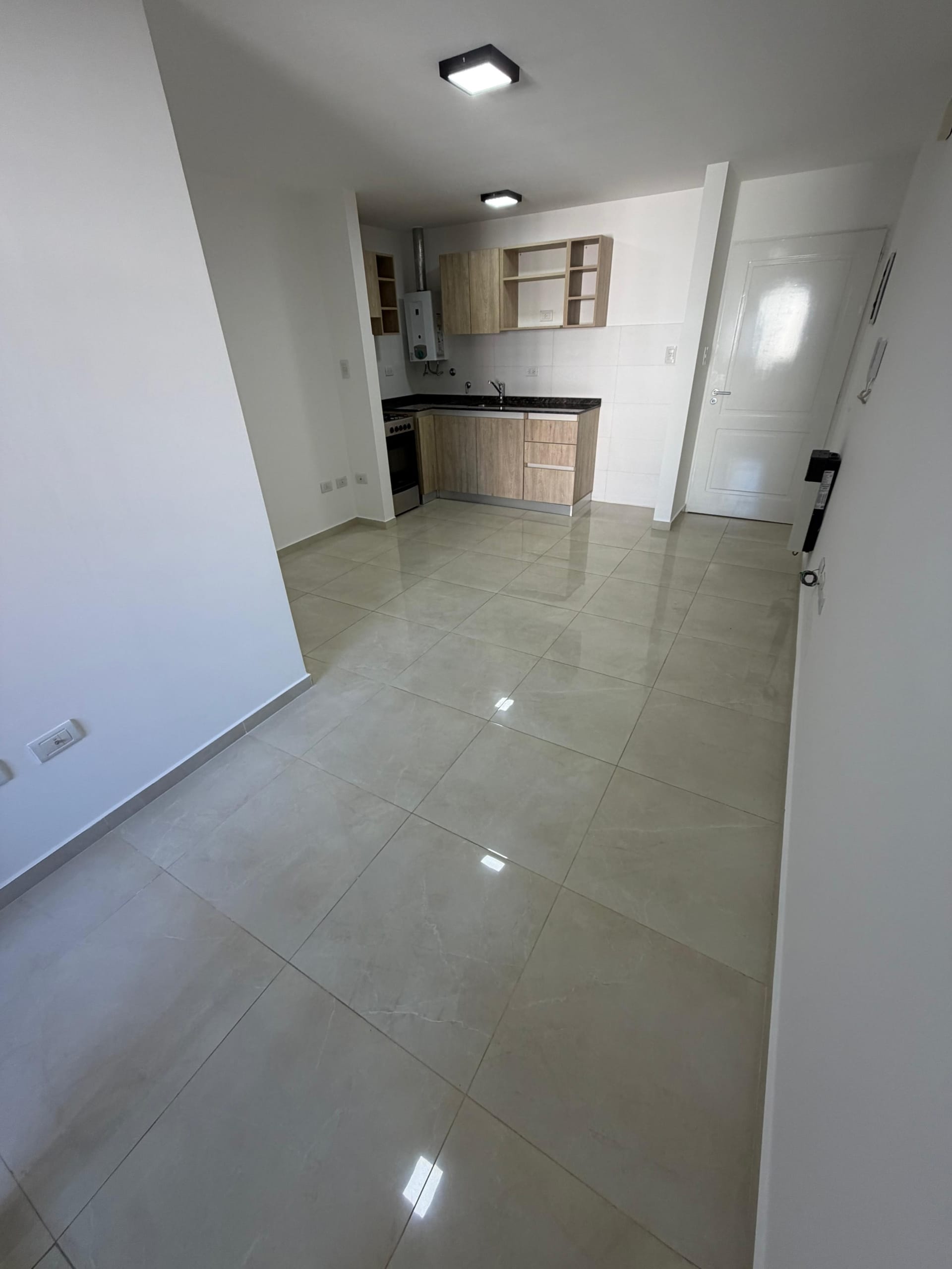 Cocina integrada departamento en venta de un dormitorio en Av. Velez Sarsfield 671, Nueva Cordoba, vende Carrizo Congin