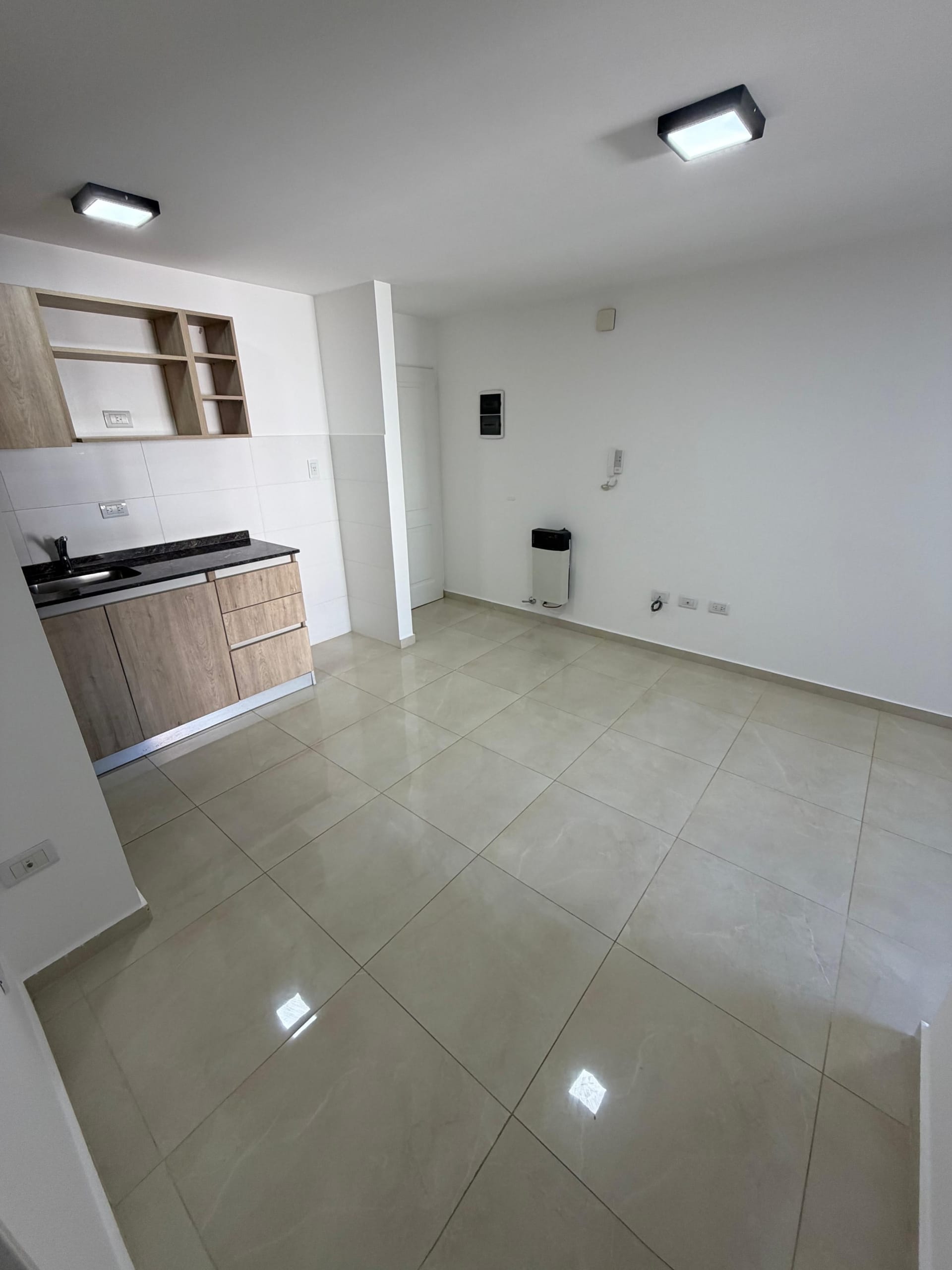 Cocina departamento en venta de un dormitorio en Av. Velez Sarsfield 671, Nueva Cordoba, vende Carrizo Congin