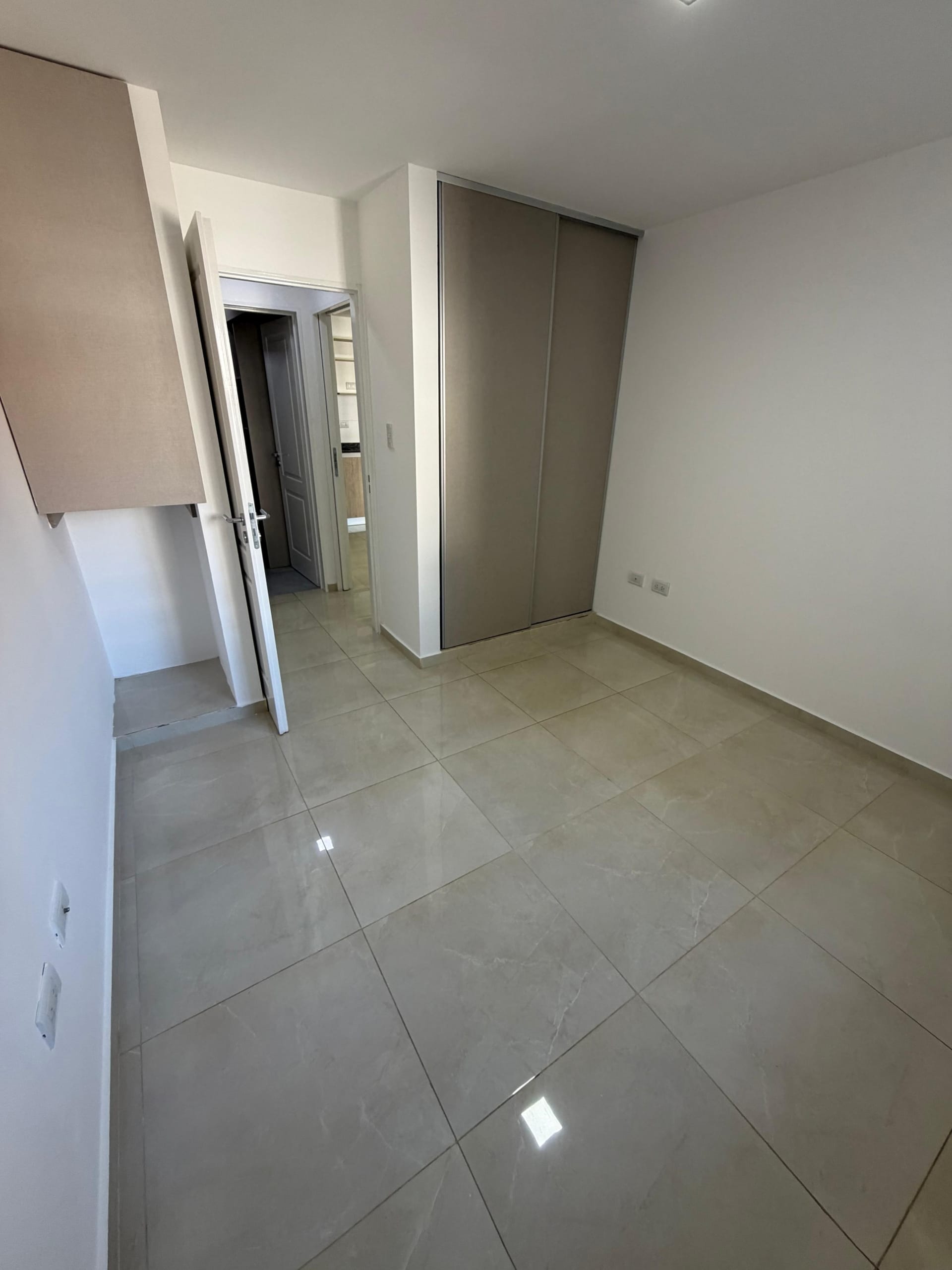 Dormitorio con placard departamento en venta de un dormitorio en Av. Velez Sarsfield 671, Nueva Cordoba, vende Carrizo Congin