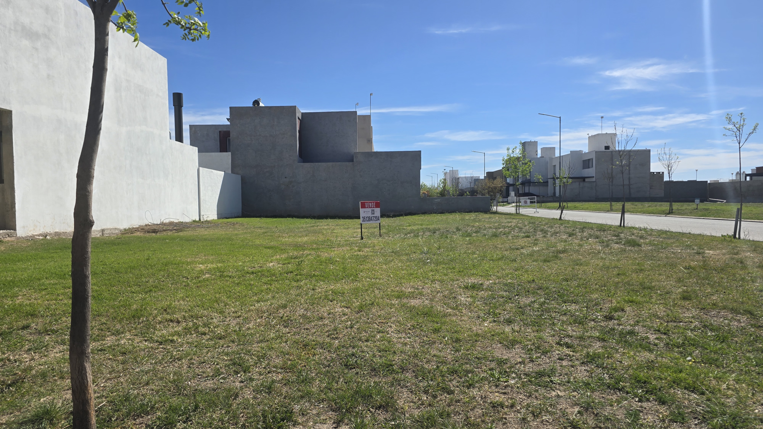 Lote esquina en venta en barrio cerrado San Ignacio Villa ubicado en zona sur de la ciudad de Córdoba, vendido por Carrizo Congin, angulo 8